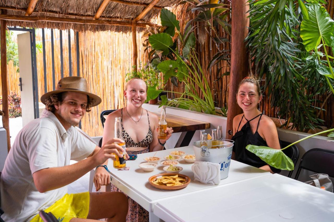 New Friends Hostel & Bar Adults Only Valladolid (Yucatan) Exterior foto